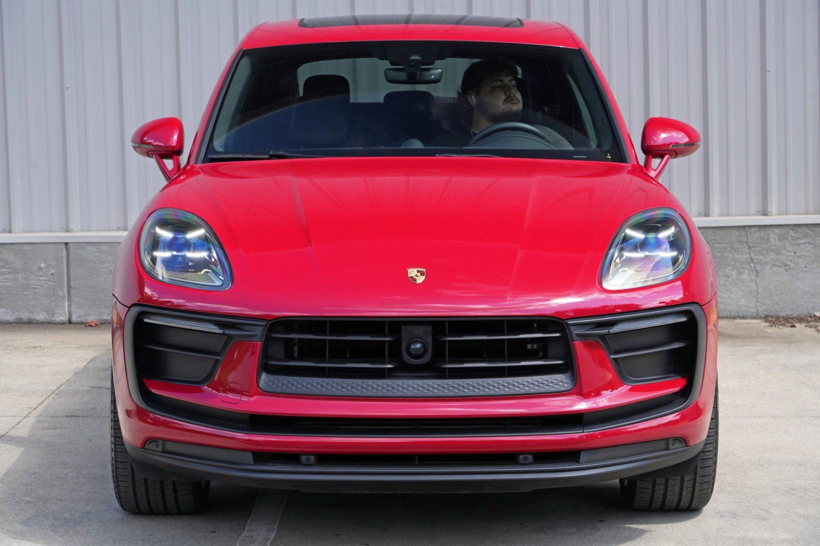 Used 2024 Porsche Macan AWD/4WD image 46