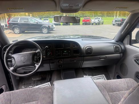 Used 2001 Dodge Ram 1500 Truck 2WD Quad Cab image 12
