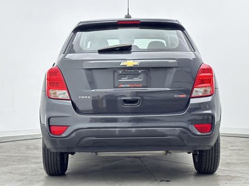 Used 2019 Chevrolet Trax LS FWD image 6