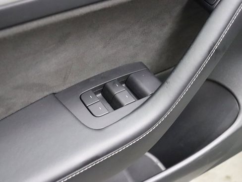 Used 2022 Tesla Model 3 Standard Range image 36