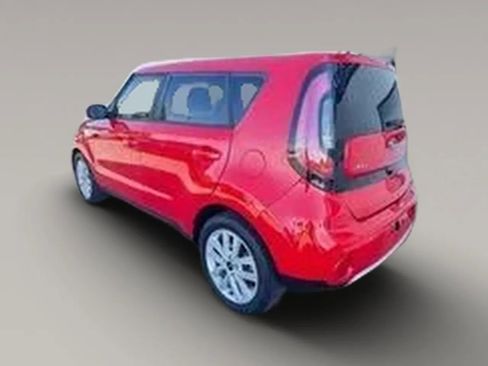 Used 2018 Kia Soul + FWD image 18