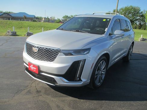 Used 2020 Cadillac XT6 Premium Luxury image 11