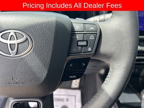 Used 2025 Toyota Camry XSE FWD image 9