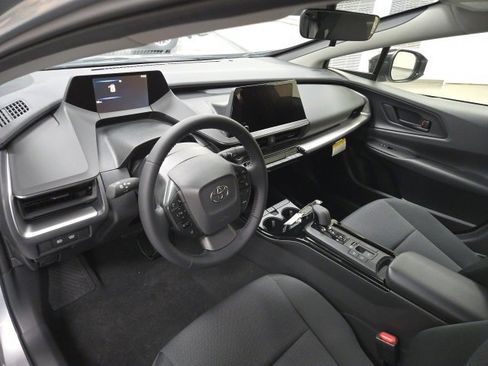 New 2026 Toyota Prius LE image 18