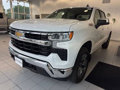 Used 2026 Chevrolet Silverado 1500 LT AWD/4WD image 33
