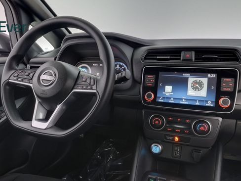 Used 2025 Nissan Leaf S FWD image 25