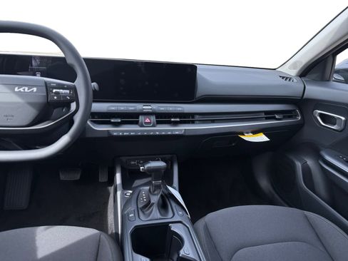 New 2026 Kia K4 LXS image 11