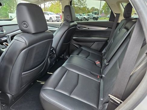 Used 2018 Cadillac XT5 Premium Luxury image 10