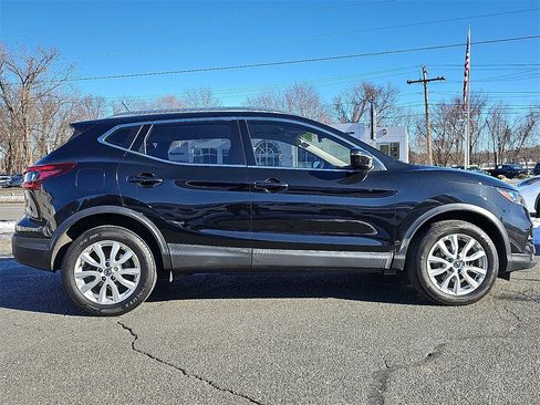 Used 2020 Nissan Rogue Sport SV image 7