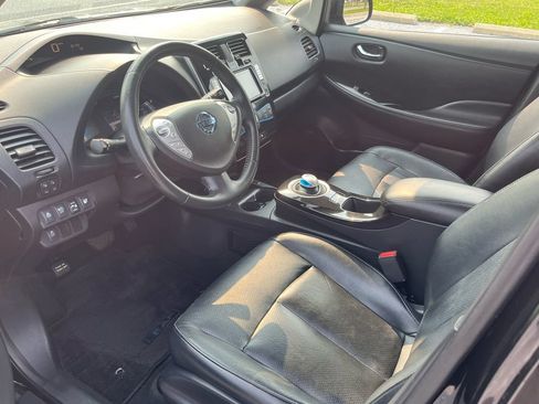 Used 2016 Nissan Leaf SL w/ Premium Package FWD image 9