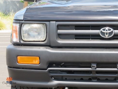 Used 1992 Toyota Pickup Deluxe AWD/4WD image 37