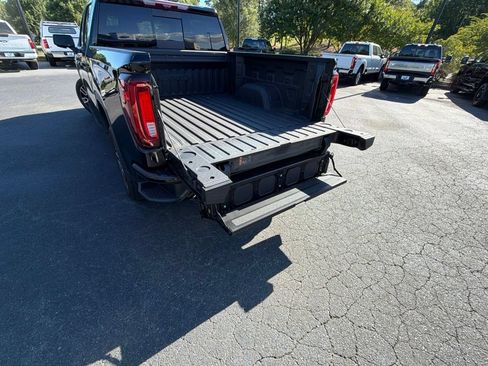 Used 2024 GMC Sierra 1500 AT4 w/ Technology Package AWD/4WD image 25