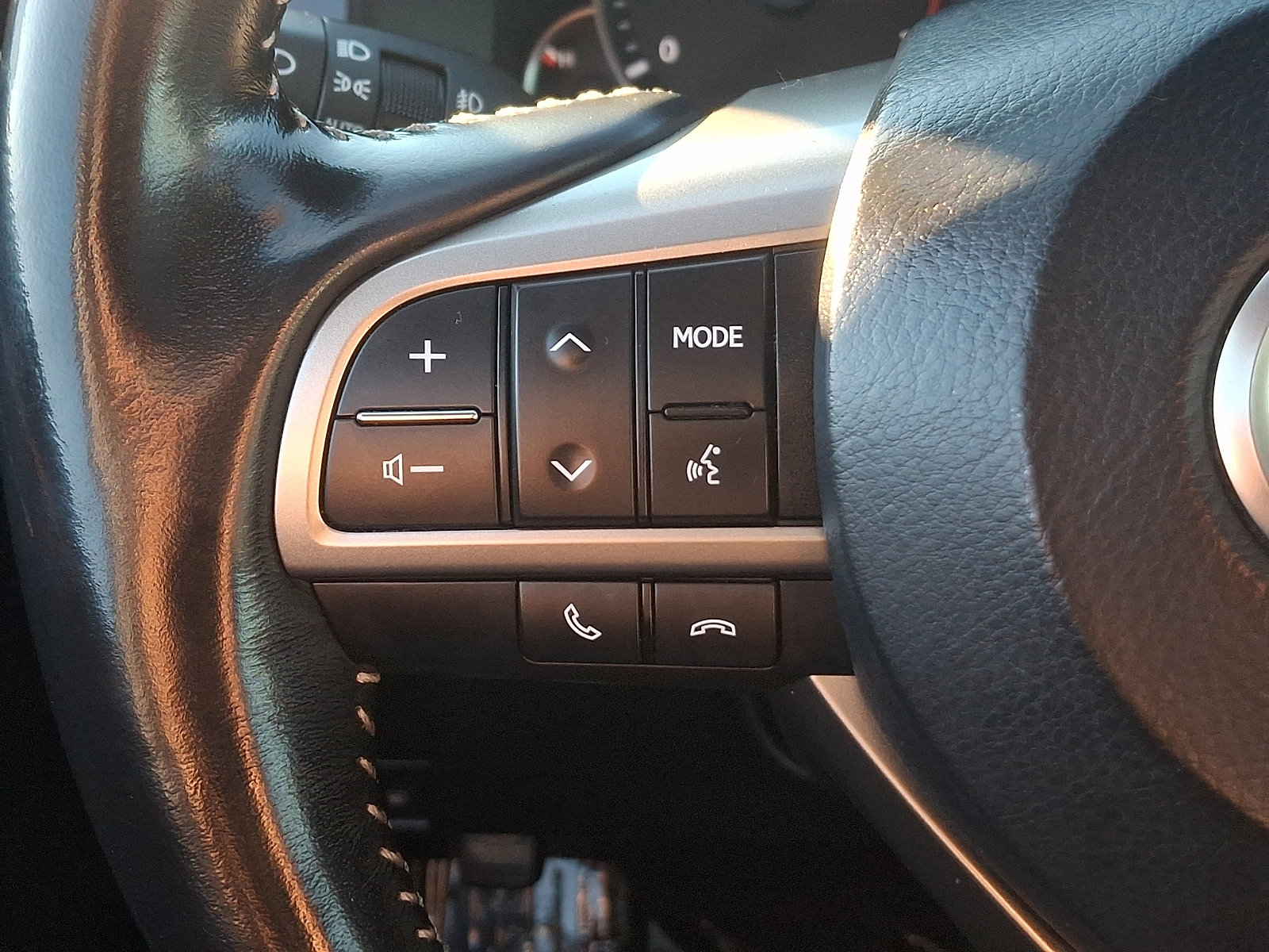 Used 2016 Lexus ES 350 w/ Luxury Package w/Wood Trim FWD image 23