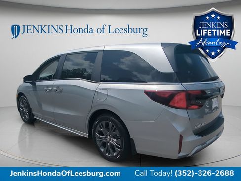 New 2026 Honda Odyssey Touring image 5