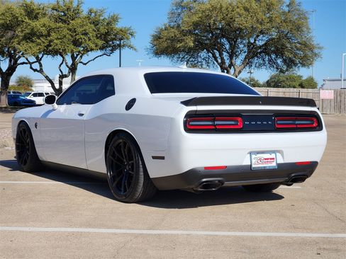 Used 2023 Dodge Challenger SRT Hellcat w/ Driver Convenience Group image 4