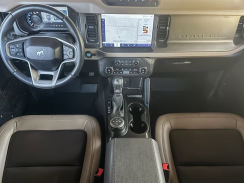 Used 2024 Ford Bronco Wildtrak image 13