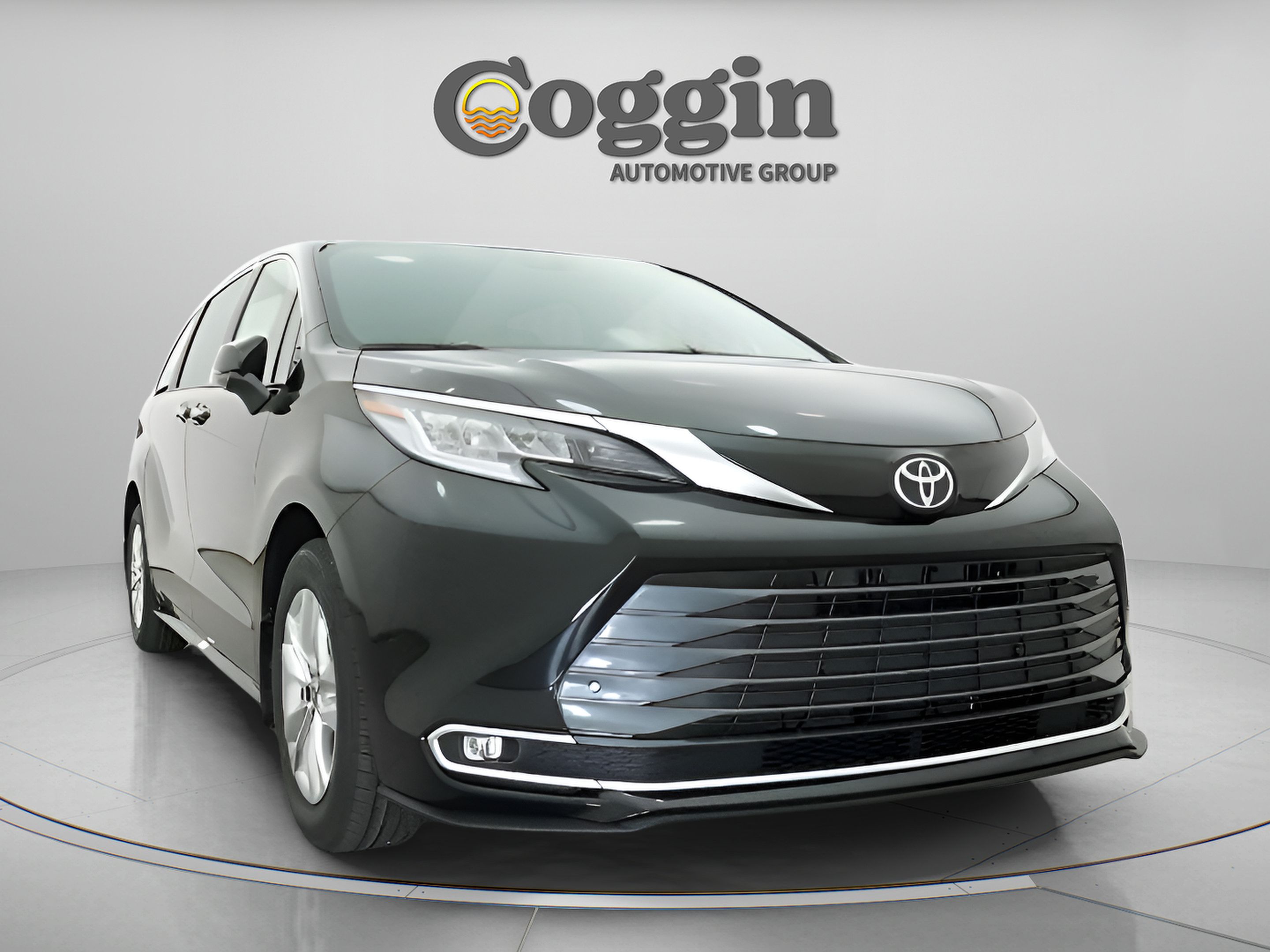 Certified 2026 Toyota Sienna Limited FWD image 29