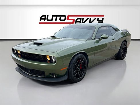Used 2023 Dodge Challenger R/T w/ Plus Package image 3