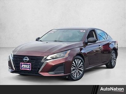 Used 2024 Nissan Altima 2.5 SV