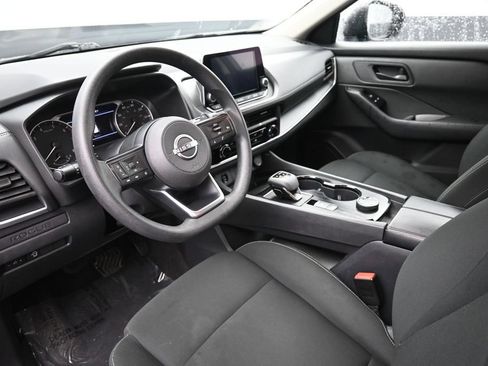 Used 2024 Nissan Rogue S AWD/4WD image 18