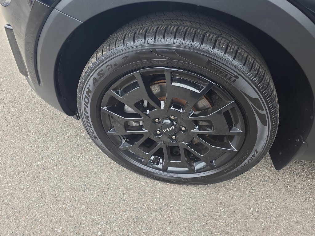 Used 2022 Kia Telluride SX w/ Nightfall Edition Package AWD/4WD image 26