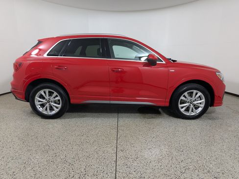 Certified 2025 Audi Q3 2.0T Premium Plus w/ Premium Plus Package image 7