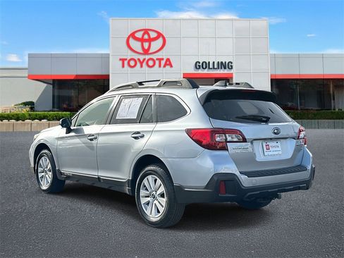 Used 2018 Subaru Outback 2.5i Premium image 4