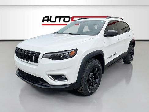Used 2022 Jeep Cherokee Latitude w/ Trailer Tow Group AWD/4WD image 3