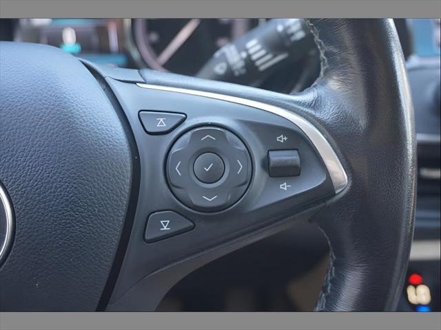 Used 2020 Buick Envision Essence w/ LPO, Cargo Package FWD image 25