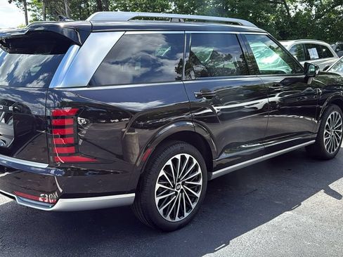 Used 2026 Hyundai Palisade Calligraphy FWD image 4