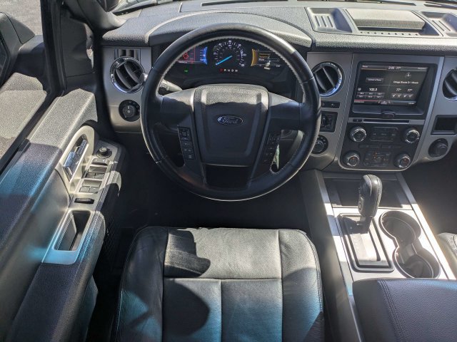 Used 2015 Ford Expedition XLT w/ Equipment Group 202A AWD/4WD image 17