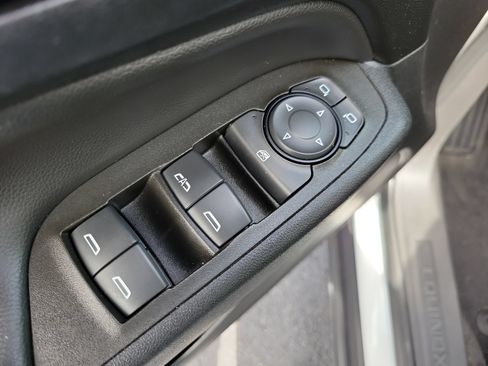 Used 2023 Chevrolet Equinox LT w/ LPO, Floor Liner Package AWD/4WD image 20