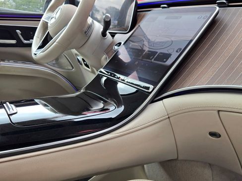 Used 2023 Mercedes-Benz EQS 450+ 4MATIC SUV image 30