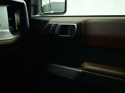 Used 2023 Ford Bronco Outer Banks image 13