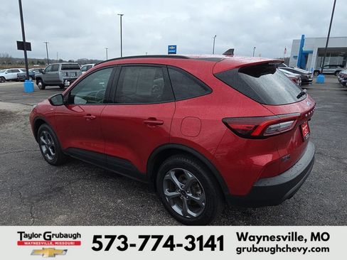 Used 2025 Ford Escape ST-Line Select AWD/4WD image 6