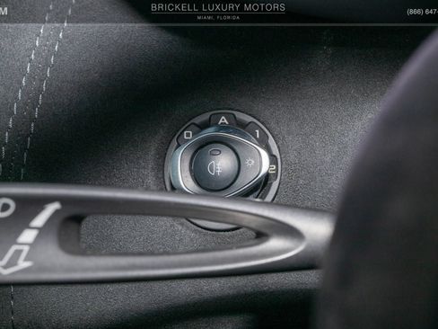 Used 2018 McLaren 570S Coupe RWD image 28