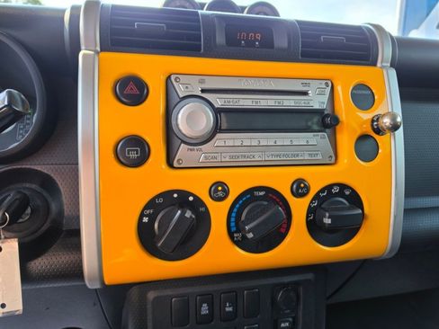 Used 2007 Toyota FJ Cruiser 4WD image 21