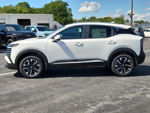 New 2025 Nissan Kicks SV w/ SV Premium Package image 5