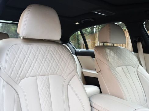 Used 2022 BMW 750i xDrive 750i xDrive w/ M Sport Package image 47