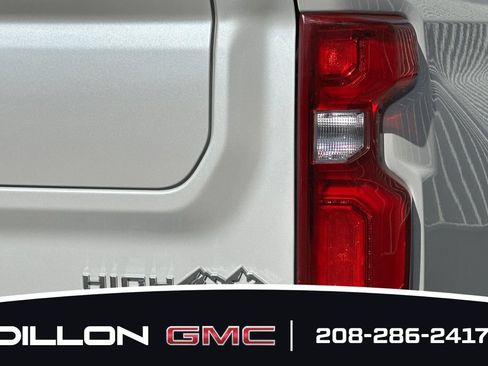 Used 2024 Chevrolet Silverado 1500 High Country w/ Technology Package AWD/4WD image 27