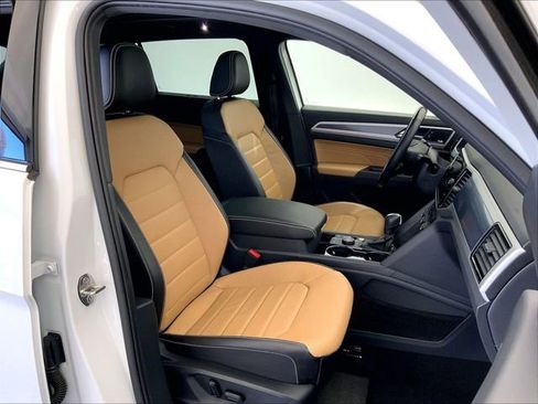 Used 2023 Volkswagen Atlas Cross Sport SEL Premium R-Line image 7