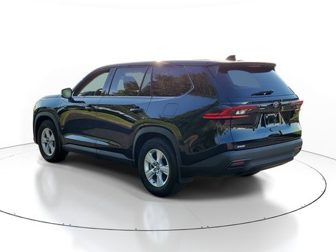 Certified 2025 Toyota Grand Highlander FWD image 5