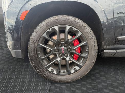 Used 2023 GMC Yukon XL Denali Ultimate AWD/4WD image 33