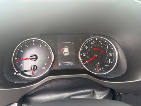 Used 2019 Toyota RAV4 LE w/ All Weather Liner Package AWD/4WD image 17