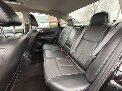 Used 2017 Nissan Sentra SR w/ SR Premium Technology Package image 17