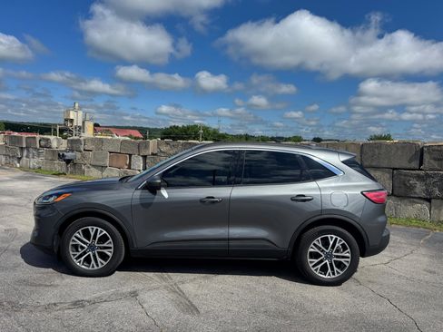Used 2021 Ford Escape SEL FWD image 3