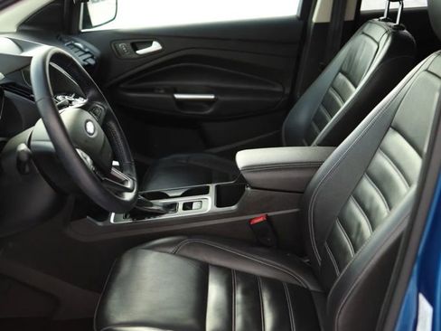 Used 2019 Ford Escape Titanium image 16