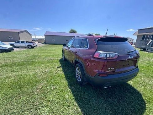 Used 2019 Jeep Cherokee Latitude Plus w/ Comfort/Convenience Group AWD/4WD image 9