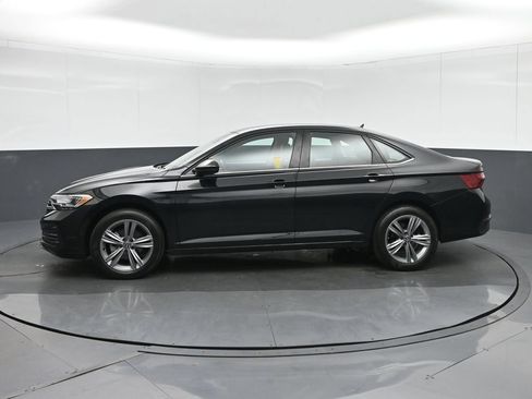 Used 2024 Volkswagen Jetta SE FWD image 4