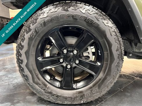 Used 2022 Jeep Wrangler Unlimited Sahara image 6